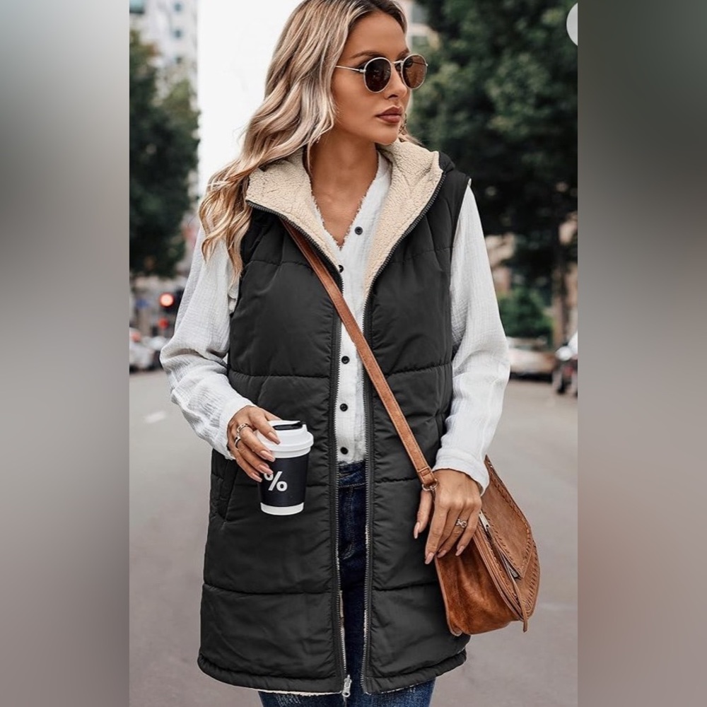 Women's Black Puffer Vest